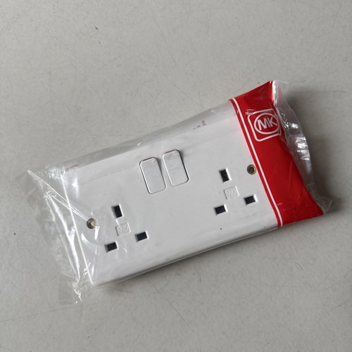 13a double switched socket - mk,
