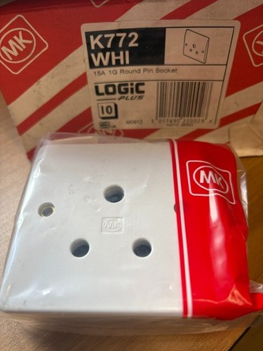 K772 whi 15a round - whi, 1g