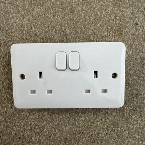 Double switched socket - mk,
