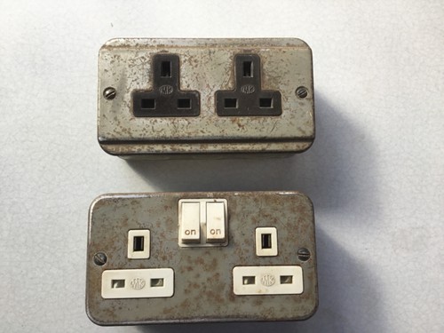 Metal clad double sockets - 2,