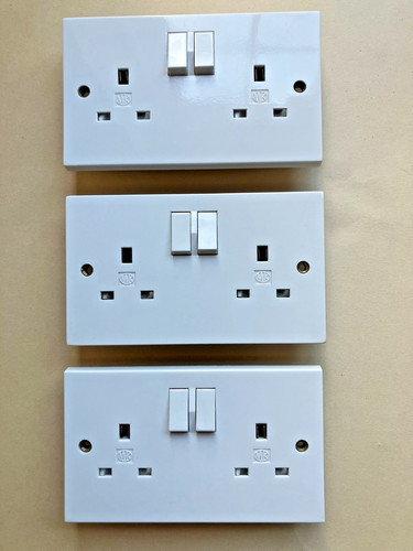 2747 whi double socket - socket,