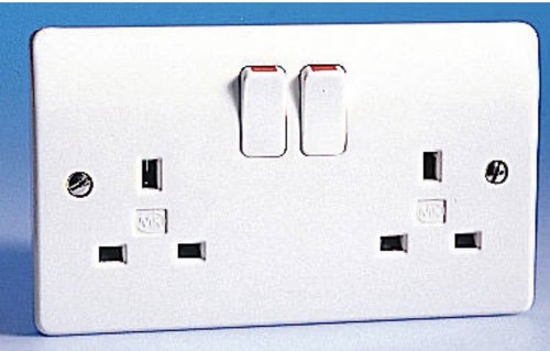 Logic plus k2747 13a gang - plus,